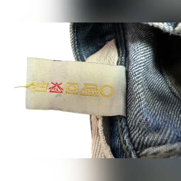 RW&CO Denim Shorts EUC High Rise  100% Cotton Size 7 - Picture 10 of 10